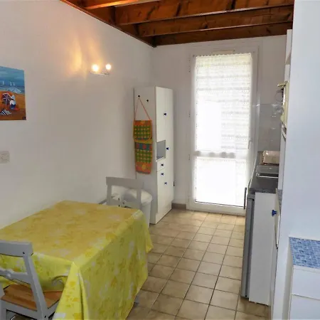 Apartment Meschers-sur-gironde, 2 Pieces, 4 Personnes - Fr-1-305c-30