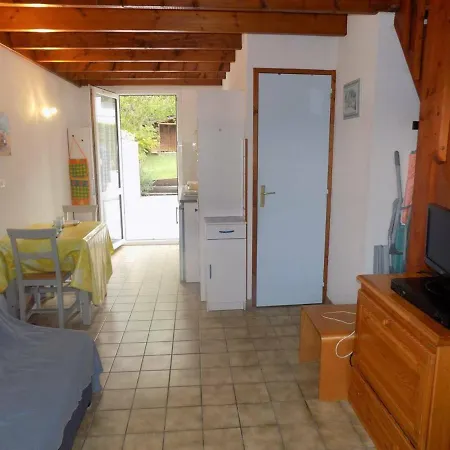 Apartment Meschers-sur-gironde, 2 Pieces, 4 Personnes - Fr-1-305c-30