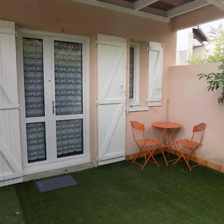 Apartment Meschers-sur-gironde, 2 Pieces, 4 Personnes - Fr-1-305c-30